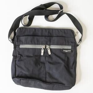 Baggallini Everyday Crossbody Bag Black Nylon Adjustable Strap Travel Purse